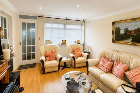 3 bedroom detached house for sale, Glenmore Avenue, Burntwood, WS7 4UW