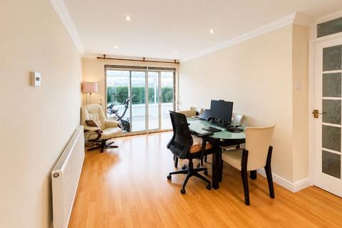 3 bedroom detached house for sale, Glenmore Avenue, Burntwood, WS7 4UW