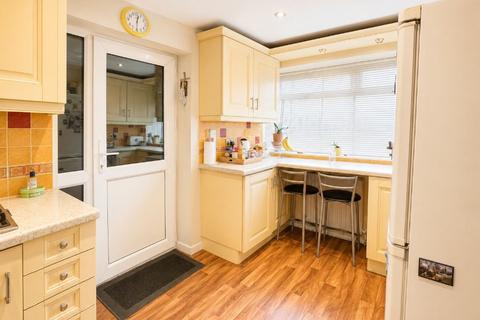 3 bedroom detached house for sale, Glenmore Avenue, Burntwood, WS7 4UW