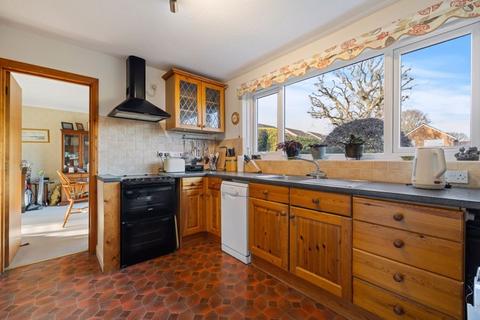 4 bedroom detached house for sale, Worcester Road, Chichester