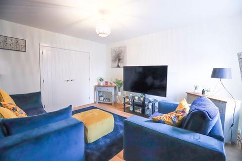 35 Dart Avenue, Exeter, EX2 7FX