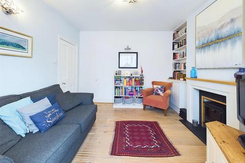 92 Henry Road, Gloucester, GL1 3DX