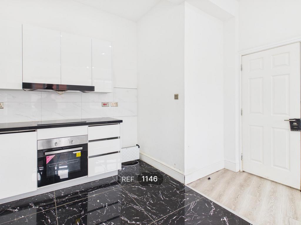 Kitchen &amp; Living area