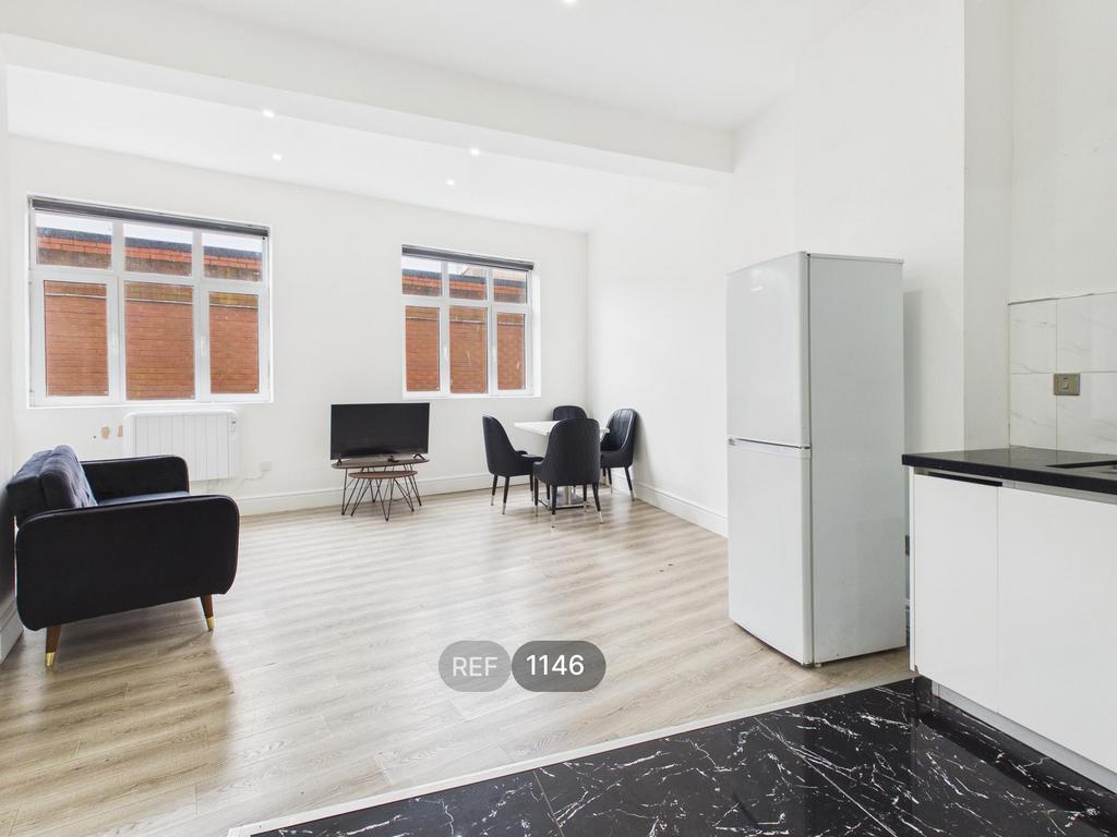 Kitchen &amp; Living area
