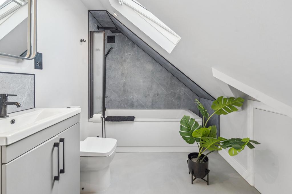 Upstairs Bathroom
