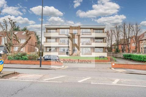 2 bedroom apartment for sale, Cambrai Court Aldermans Hill, London