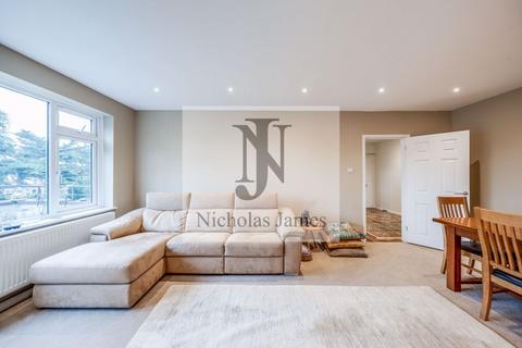 2 bedroom apartment for sale, Cambrai Court Aldermans Hill, London