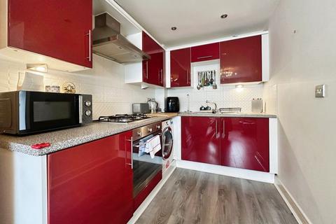 2 bedroom apartment for sale, Pine Street, Heywood