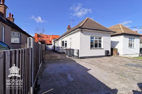 3 bedroom semi-detached bungalow for sale, Queens Road, Rayleigh