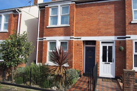 13 Kitchener Avenue, Gloucester, GL1 5EN
