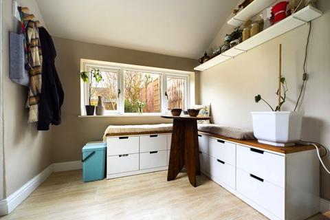 13 Kitchener Avenue, Gloucester, GL1 5EN