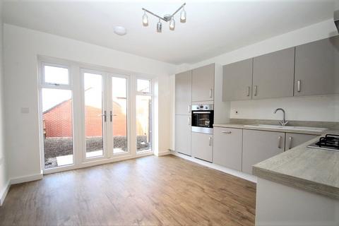 3 bedroom semi-detached house to rent, Buckingham MK18