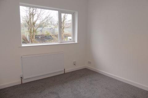 3 bedroom house to rent, Duchess Street, Oldham OL2