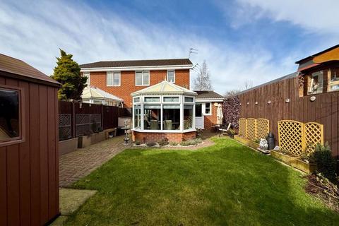 4 bedroom semi-detached house for sale, Hexham Close, Bootle