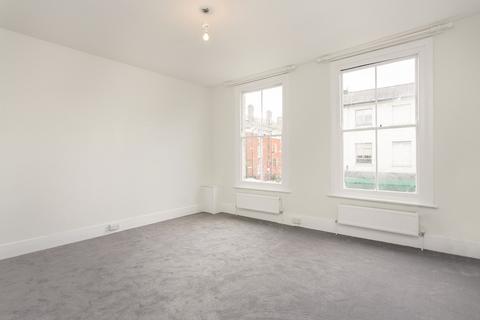 3 bedroom flat to rent, Fulham Palace Road, W6