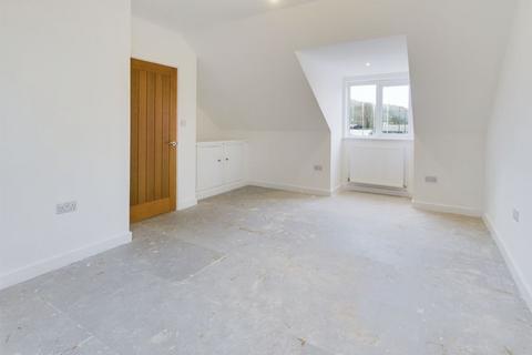 Merriporth, 23a Meneth, Gweek, Helston, TR12 6UW