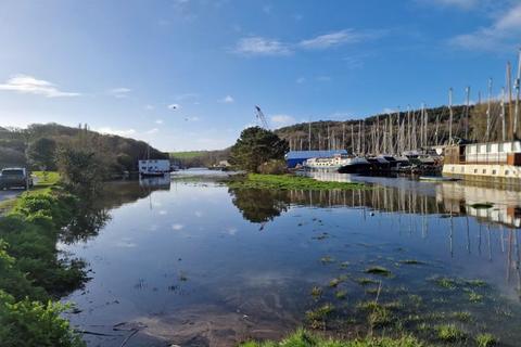 Merriporth, 23a Meneth, Gweek, Helston, TR12 6UW