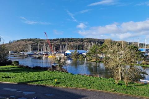 Merriporth, 23a Meneth, Gweek, Helston, TR12 6UW