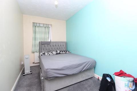 2 bedroom flat for sale, Acorn Way, Bedford MK42