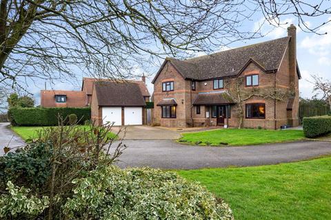 5 bedroom detached house for sale, Panters Close, Nash MK17