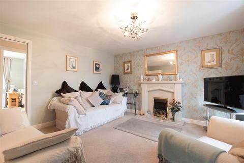 4 bedroom detached house for sale, Queensway, Wellingborough