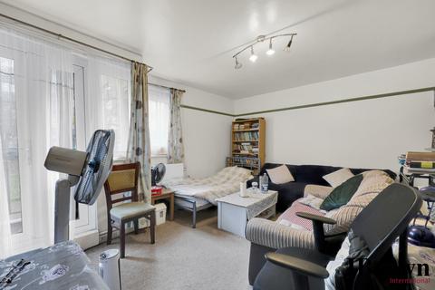 2 bedroom flat for sale, Boden House, Woodseer Street, London, E1