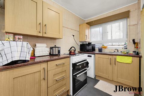 2 bedroom flat for sale, Boden House, Woodseer Street, London, E1