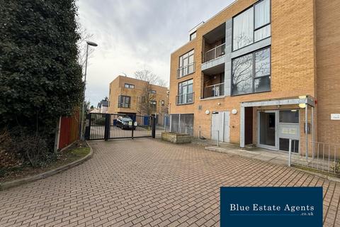 2 bedroom apartment to rent, Tentelow Lane, Southall, UB2