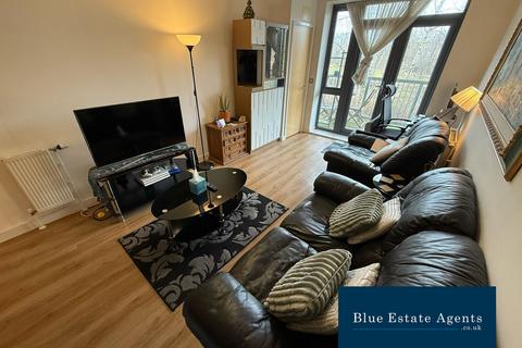 2 bedroom apartment to rent, Tentelow Lane, Southall, UB2
