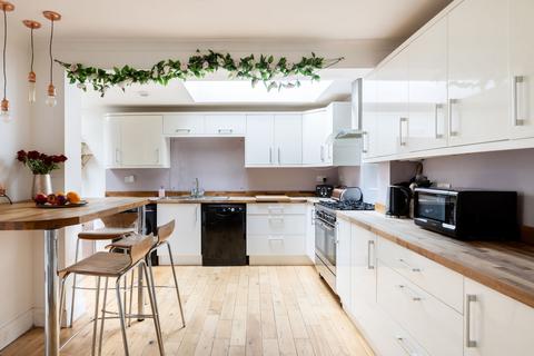 5 Birch Close, Hildenborough, Tonbridge, TN11 9DU