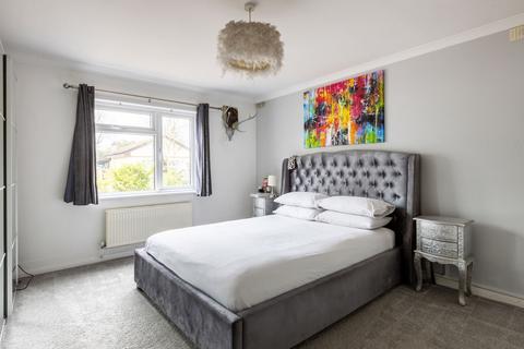 5 Birch Close, Hildenborough, Tonbridge, TN11 9DU