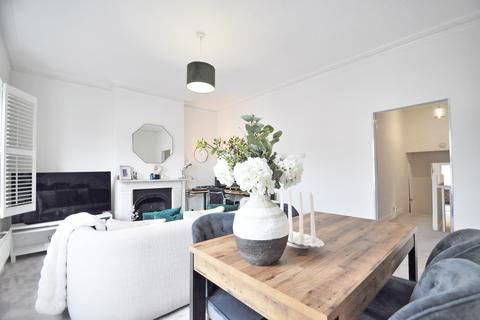 Upper Floor Flat, 18 Glebe Road, Bromley, BR1 3NT