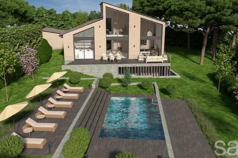 4 bedroom villa, Vallauris, Super Cannes, 06220, France