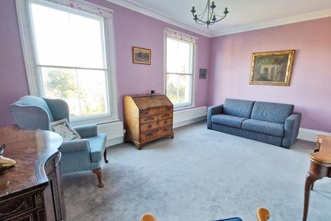 4 bedroom semi-detached house for sale, Roebuck Road, Rochester