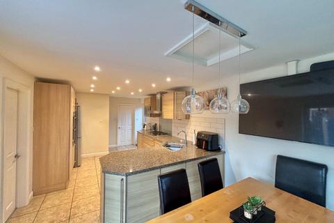 26 Camelot Way, Northampton, NN5 4BG