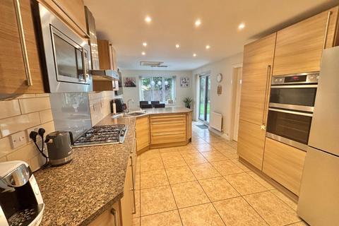 26 Camelot Way, Northampton, NN5 4BG