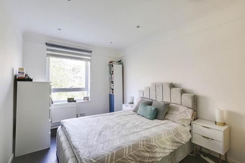 26 Montana Close, South Croydon, CR2 0AT