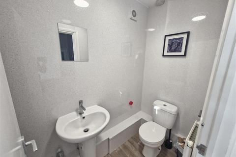6 bedroom apartment to rent, 6 Bed for 25/26 Academic Year - £110pppw excl bills - Alfreton Road, NG7 3JE