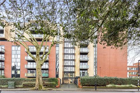 undefined, London Road, Isleworth, TW7