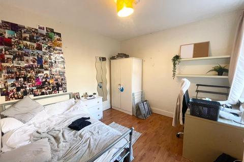 5 bedroom terraced house to rent, £125pppw excl bills - 5 Bed on Bute Avenue 25/26 Academic Year