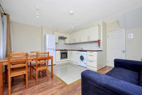 4 bedroom terraced house to rent, Forsyth Gardens, Kennington, Southwark, London SE17