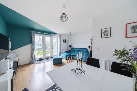55 Austin Way, Bracknell, RG12 9HQ