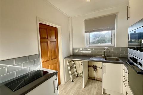 37 Doe Royd Crescent, Sheffield, S5 8GA