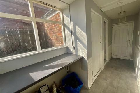 37 Doe Royd Crescent, Sheffield, S5 8GA