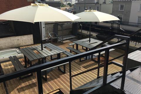 6 bedroom apartment to rent, 6 Bedroom 5 Bathroom Student House 25/26 £165pppw bills included