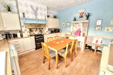 4 bedroom terraced house for sale, Cobden Road, Leeds, West Yorkshire