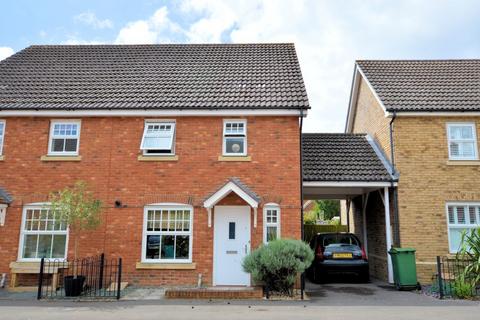 2 bedroom semi-detached house to rent, Strawberry Fields, Reading RG7