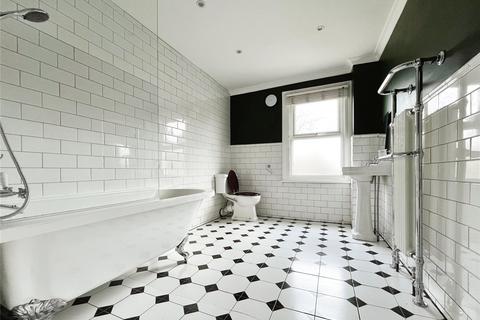 132 Brookdale Road, London, SE6 4JN