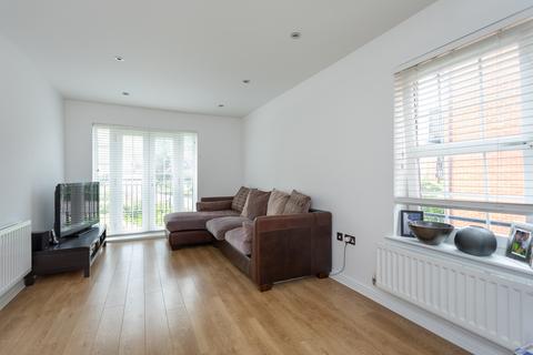 2 bedroom apartment to rent, Stephens Court, Harpenden AL5