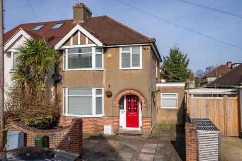 3 bedroom semi-detached house to rent, Guildford Road, Hertfordshire AL1